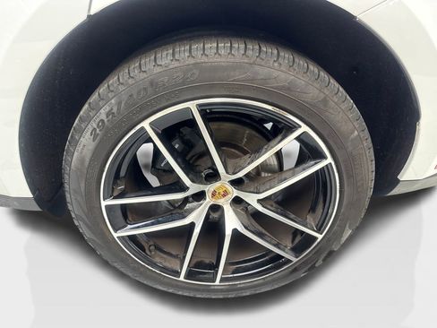 Used 2023 Porsche Macan AWD/4WD image 83