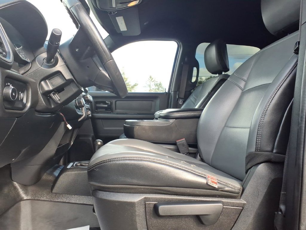 Used 2021 RAM 2500 Tradesman w/ Chrome Appearance Group AWD/4WD image 13