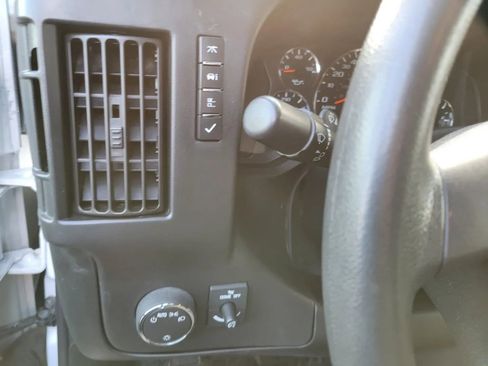 Used 2017 GMC Savana 2500 image 21