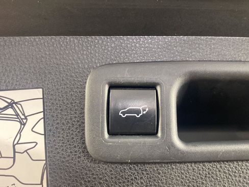 Used 2022 Toyota Highlander Platinum AWD/4WD image 30