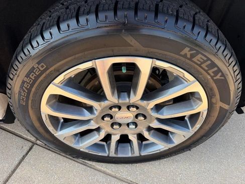 Used 2021 GMC Acadia Denali w/ Denali Technology Package FWD image 31
