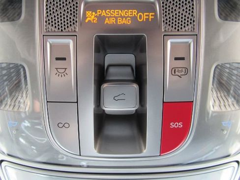 Used 2022 Genesis GV70 2.5T w/ Select Package image 64