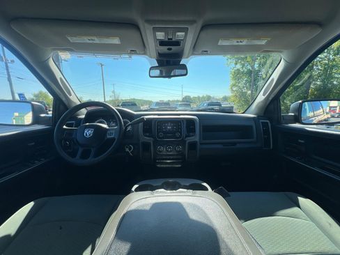 Used 2015 RAM 1500 Express w/ Popular Equipment Group image 6