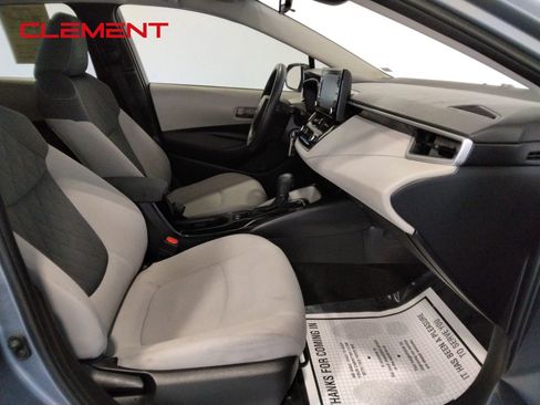 Used 2022 Toyota Corolla LE image 37
