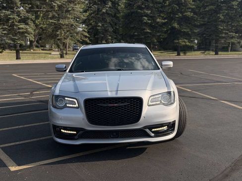 Used 2023 Chrysler 300 S w/ Comfort Group RWD image 10