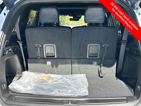 New 2025 Jeep Grand Cherokee L Altitude image 23