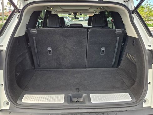 Used 2023 INFINITI QX60 Pure image 10