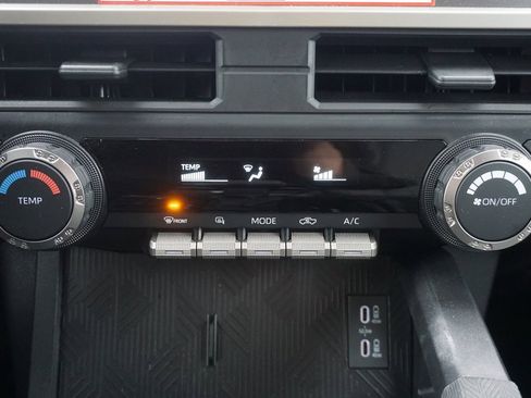 Used 2025 Toyota Tacoma SR5 image 10