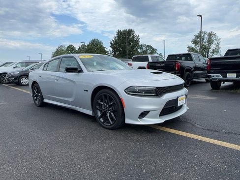 Used 2023 Dodge Charger R/T w/ Plus Group RWD image 2