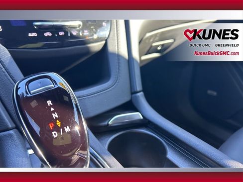 Used 2024 Cadillac XT6 Premium Luxury image 23