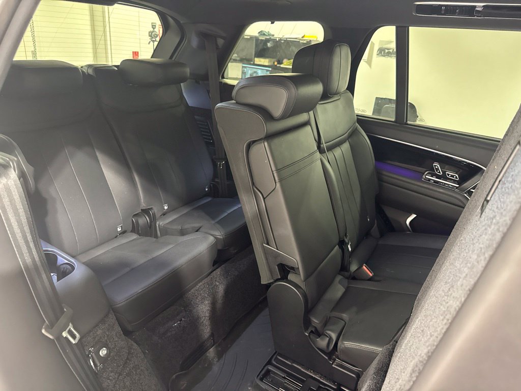 Certified 2025 Land Rover Range Rover Long Wheelbase SE AWD/4WD image 26