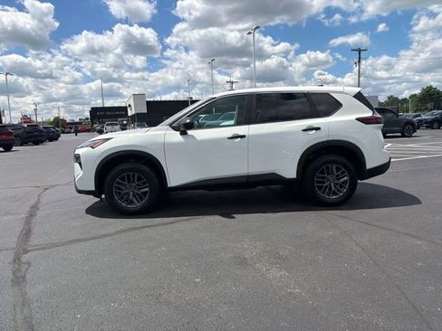 Used 2024 Nissan Rogue S AWD/4WD image 19