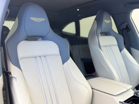 Used 2025 Aston Martin DBX 707 image 23