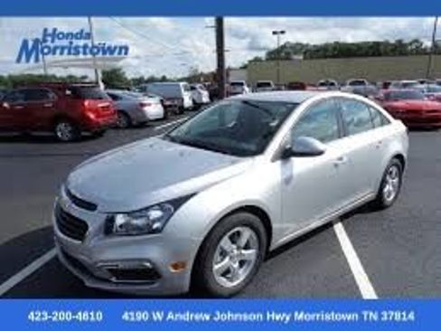Used 2016 Chevrolet Cruze LT w/ Convenience Package FWD image 1