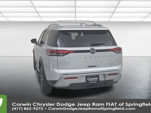 Used 2023 Nissan Pathfinder Platinum w/ Cargo Package image 12