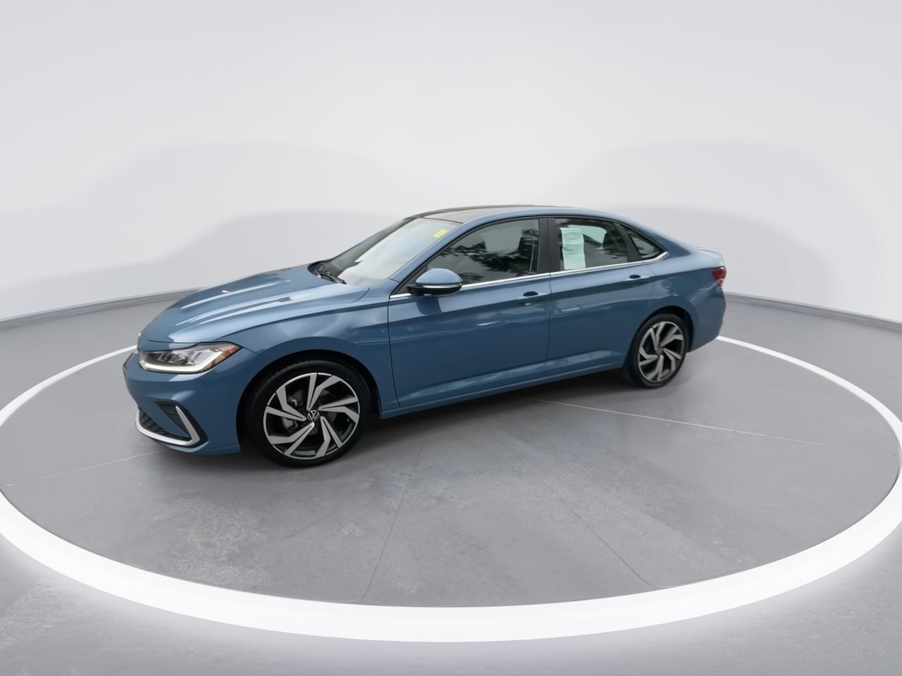 Used 2025 Volkswagen Jetta SEL FWD image 9