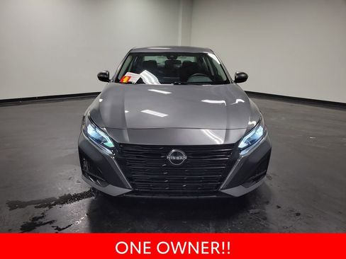 Used 2024 Nissan Altima 2.5 SV image 3