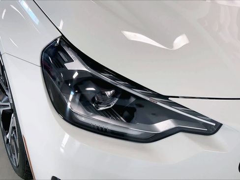 Used 2025 BMW 230i xDrive Coupe w/ Convenience Package image 31