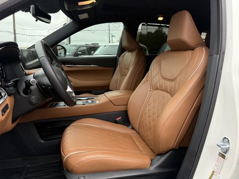 Certified 2025 INFINITI QX60 Autograph w/ Cargo Package image 13