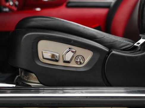 Used 2016 Rolls-Royce Dawn RWD image 32
