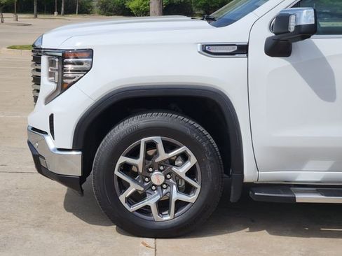 Used 2024 GMC Sierra 1500 SLT image 8
