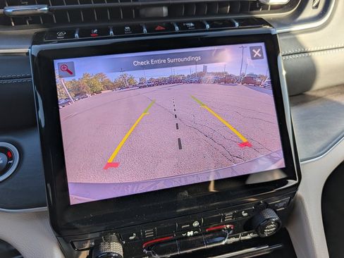 New 2025 Jeep Grand Cherokee L Limited image 31