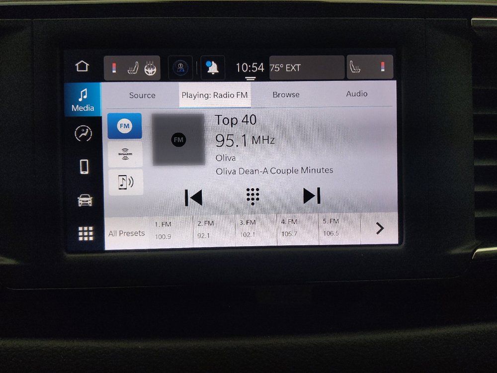 Used 2023 Chrysler Voyager LX FWD image 25
