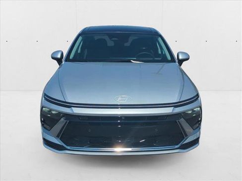 New 2025 Hyundai Sonata Limited image 6