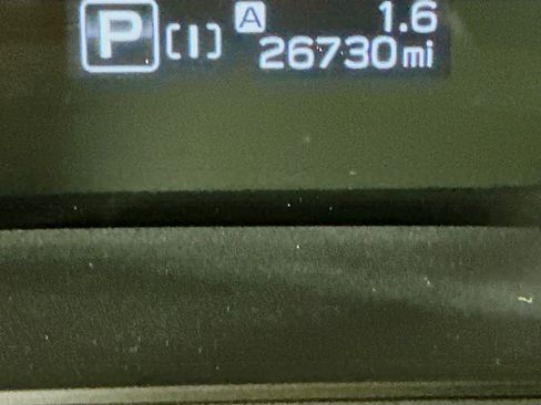 Used 2025 Subaru Crosstrek 2.0i Premium image 18