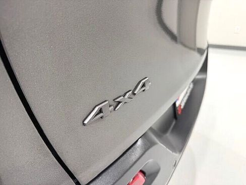 Used 2018 Jeep Cherokee Trailhawk w/ Quick Order Package 27L image 9