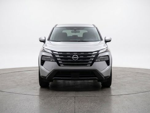 Used 2025 Nissan Rogue SV FWD image 2
