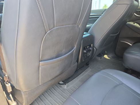 Used 2021 Buick Enclave Essence w/ Sound and Sites Package FWD image 17
