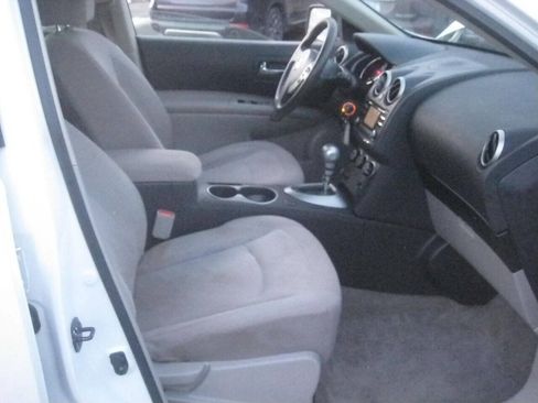 Used 2013 Nissan Rogue S w/ Special Edition Pkg AWD/4WD image 28