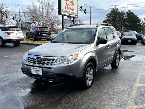 Used 2011 Subaru Forester 2.5X w/ Popular Equipment Group 1A image 2