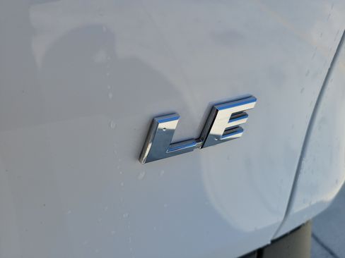 Certified 2025 Toyota RAV4 LE FWD image 9