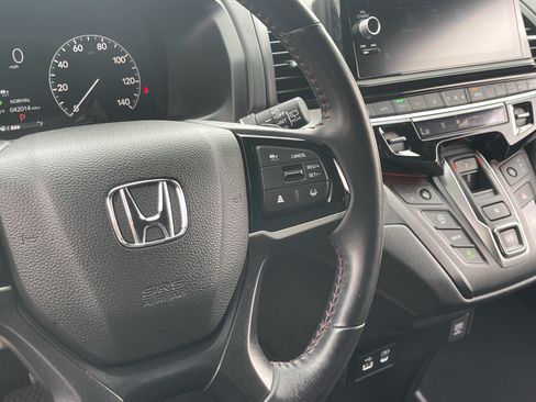 Used 2025 Honda Odyssey Sport-L image 25