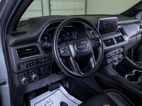 Used 2023 GMC Yukon XL AT4 AWD/4WD image 6