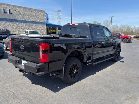 New 2026 Ford F250 Lariat w/ Black Appearance Package image 19
