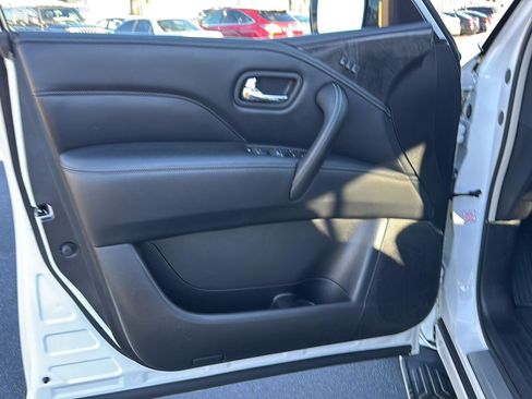 Used 2023 INFINITI QX80 Luxe w/ Cargo Package image 14