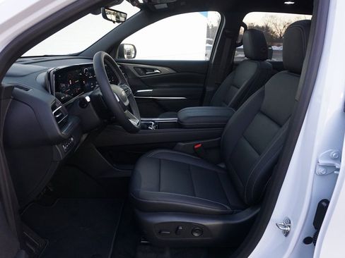 New 2026 Chevrolet Traverse LT w/ Sun and Wheel Package image 10