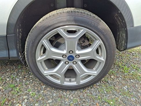 Used 2019 Ford Escape Titanium AWD/4WD image 8