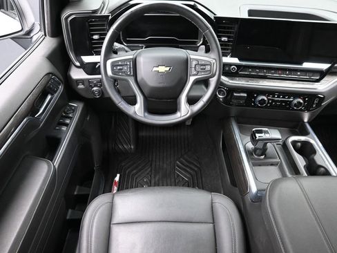 Used 2023 Chevrolet Silverado 1500 LTZ w/ LTZ Premium Package image 13