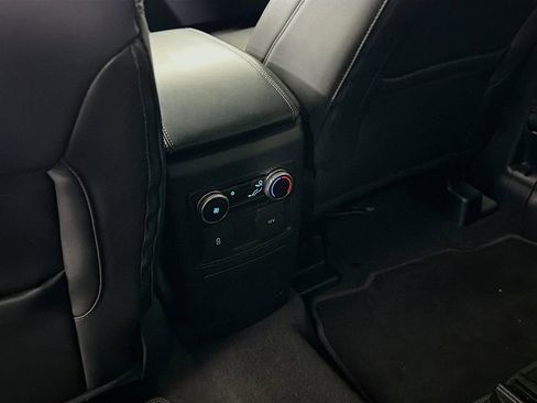 Used 2022 Ford Explorer XLT w/ Equipment Group 202A image 27