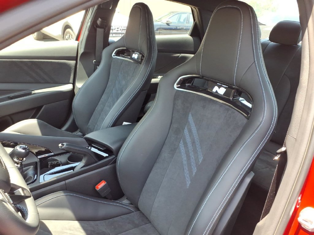 Used 2025 Hyundai Elantra N FWD image 9