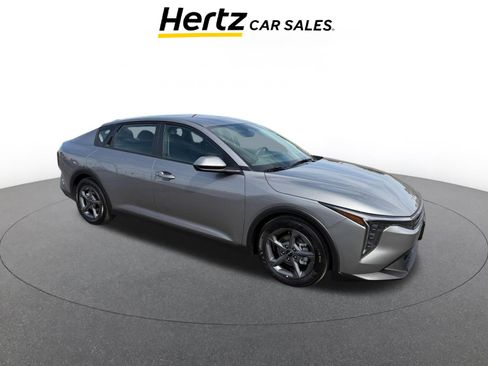 Used 2025 Kia K4 LXS image 1