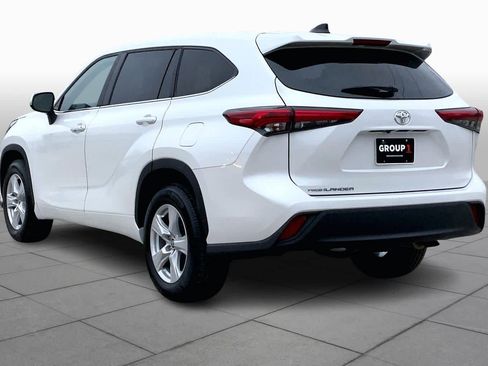 Used 2023 Toyota Highlander L image 10