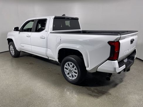 Certified 2025 Toyota Tacoma SR5 image 5