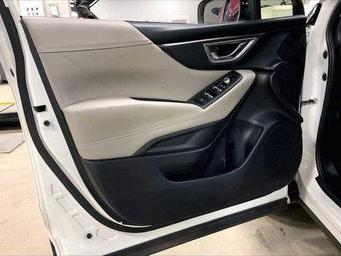 Used 2020 Subaru Forester Limited image 22