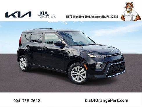 Used 2022 Kia Soul LX FWD image 1