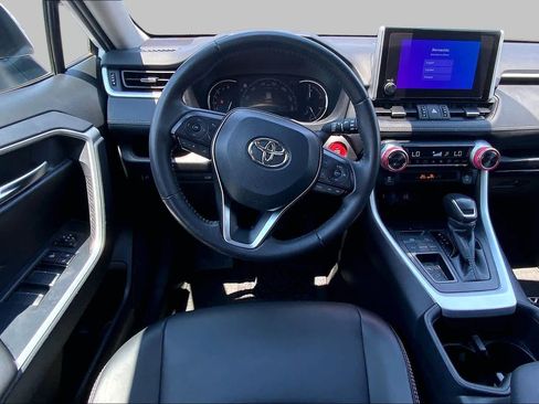 Used 2025 Toyota RAV4 XLE Premium FWD image 6